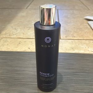 Never used Monet renew shampoo for hydration